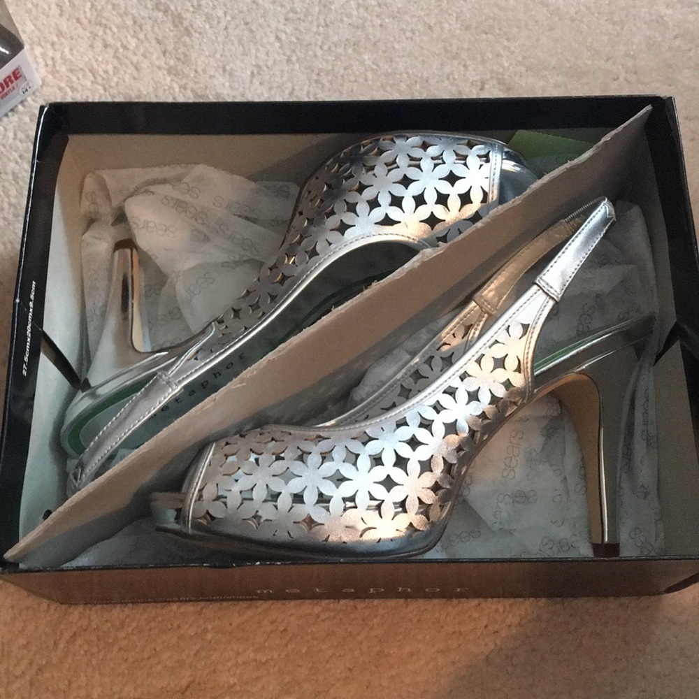 silver heels (never worn)